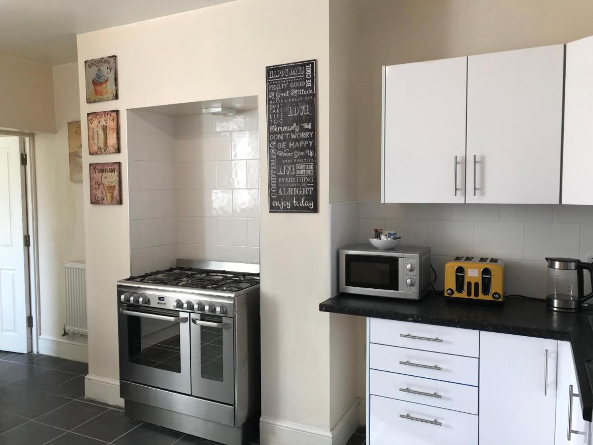 Welcoming Spacious 2-Bedroom House In St Helens St Helens  المظهر الخارجي الصورة