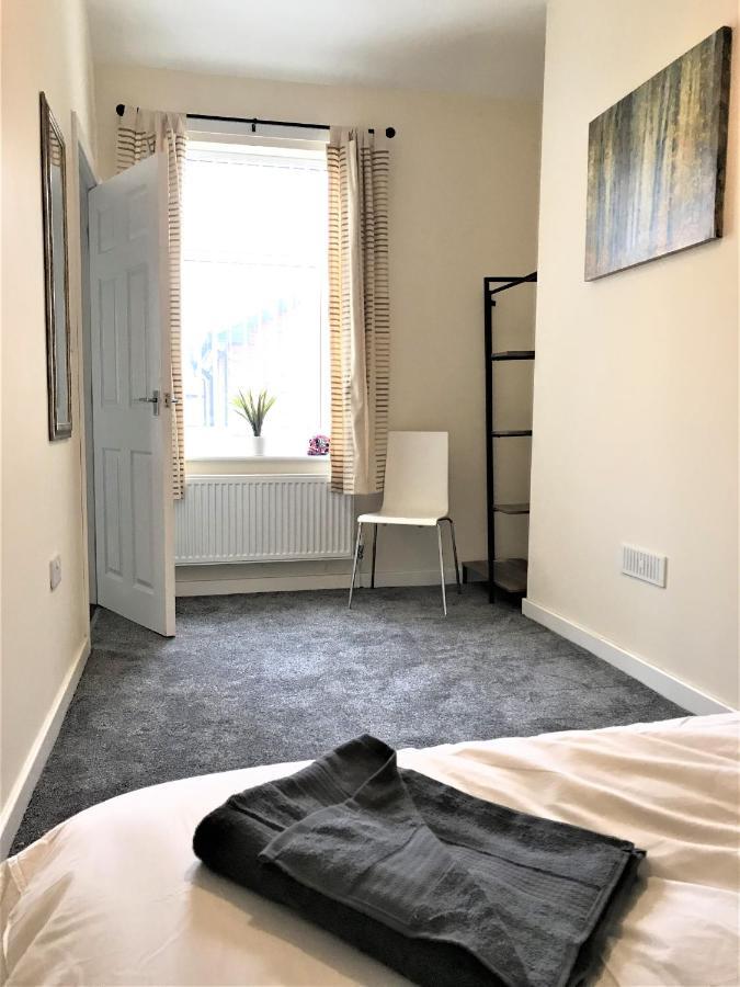 Welcoming Spacious 2-Bedroom House In St Helens St Helens  المظهر الخارجي الصورة